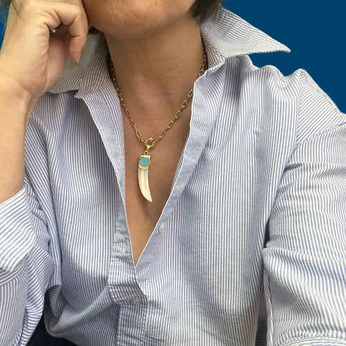 Collar colmillo blanco