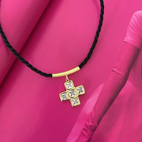 Collar Kely